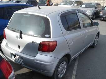 2003 Toyota Vitz Pics