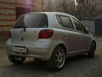 2003 Toyota Vitz Photos