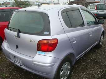 2003 Toyota Vitz Images