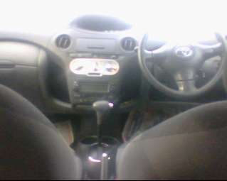 2003 Toyota Vitz Pictures