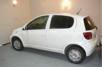 2003 Toyota Vitz Photos