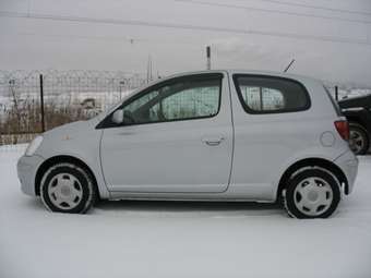 2003 Toyota Vitz Pics