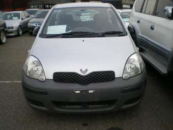 2003 Toyota Vitz Photos