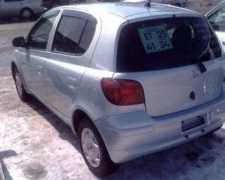 2003 Toyota Vitz Pictures