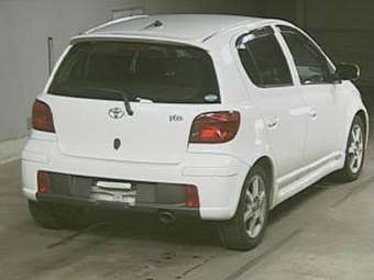 2003 Toyota Vitz Photos