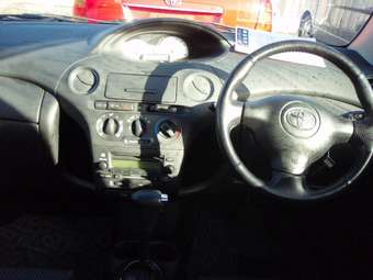 2003 Toyota Vitz Pictures