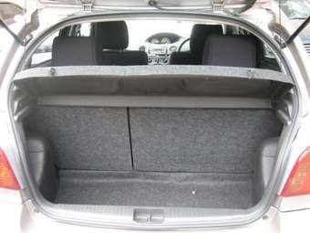 2003 Toyota Vitz Pictures