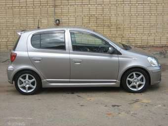 2003 Toyota Vitz Pictures