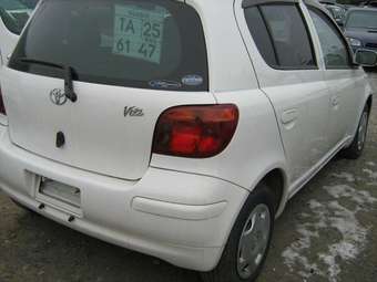 2003 Toyota Vitz Pictures