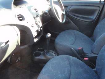 2003 Toyota Vitz Pics