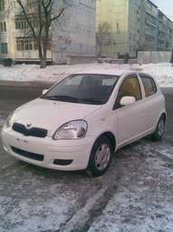 2003 Toyota Vitz Photos