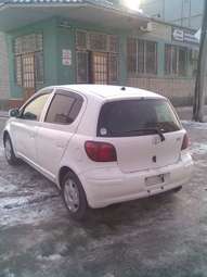 2003 Toyota Vitz Pictures