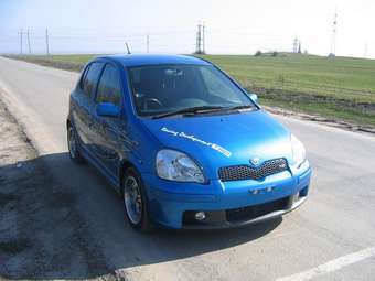 2003 Toyota Vitz Pictures