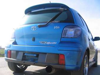 2003 Toyota Vitz Images