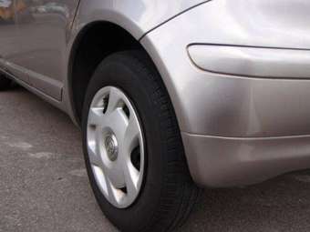 2003 Toyota Vitz Pictures