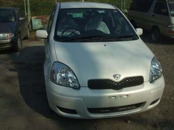 2003 Toyota Vitz Pictures