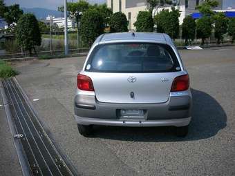 2003 Toyota Vitz Pictures