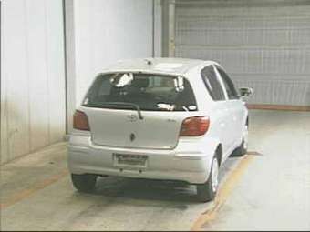 2003 Toyota Vitz Photos