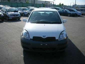 2003 Toyota Vitz Pictures