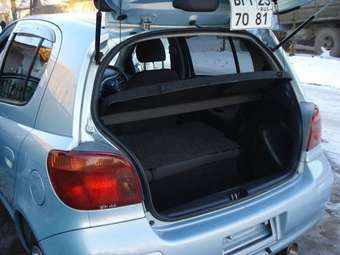 2003 Toyota Vitz Pictures