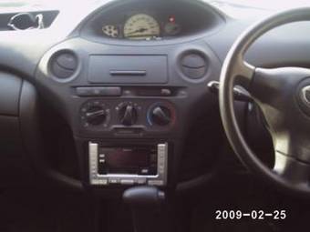 2003 Toyota Vitz Wallpapers