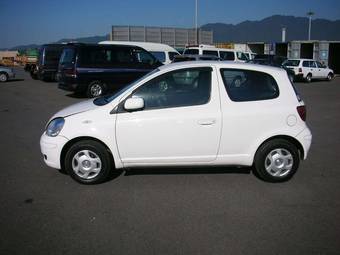 2003 Toyota Vitz Photos