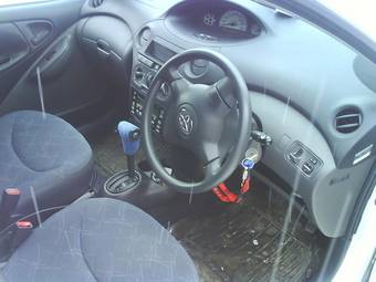 2003 Toyota Vitz Pictures