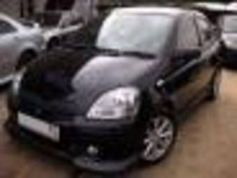 2003 Toyota Vitz Photos