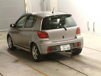 2003 Toyota Vitz Photos