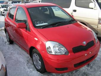 2003 Toyota Vitz Images