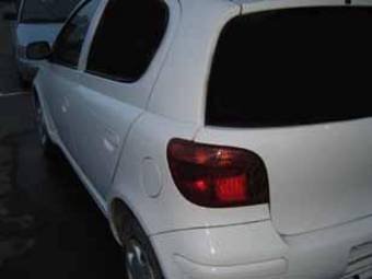 2003 Toyota Vitz Photos