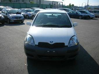 2003 Toyota Vitz Pics