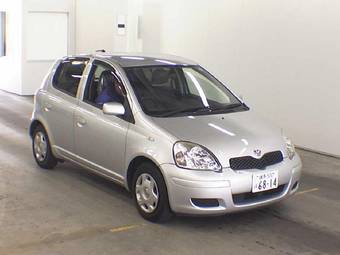 2003 Toyota Vitz Photos