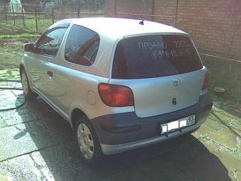 2003 Toyota Vitz Pics