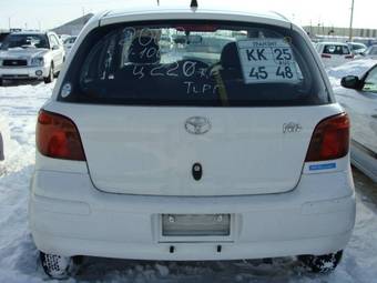 2003 Toyota Vitz Photos
