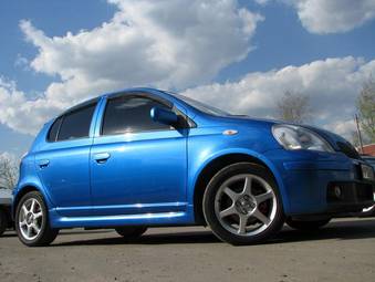 2003 Toyota Vitz Pictures