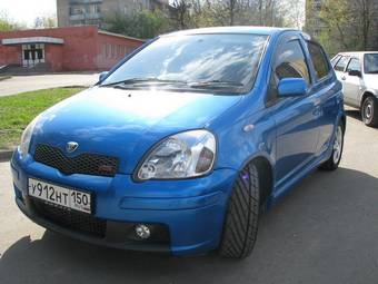 2003 Toyota Vitz Photos