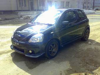 2003 Toyota Vitz Pictures