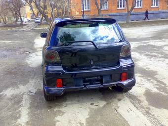 2003 Toyota Vitz Photos