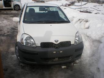 2003 Toyota Vitz Images