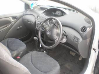 2003 Toyota Vitz Pictures