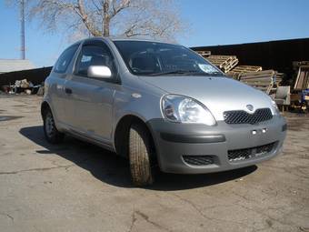 2003 Toyota Vitz Photos