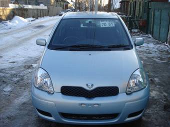 2003 Toyota Vitz Photos