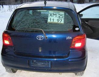2003 Toyota Vitz Photos