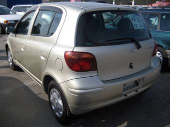 2003 Toyota Vitz Pics
