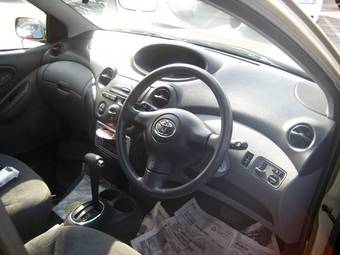 2003 Toyota Vitz Pictures