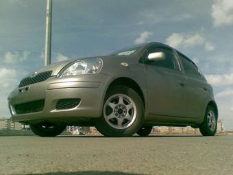 2003 Toyota Vitz Pictures