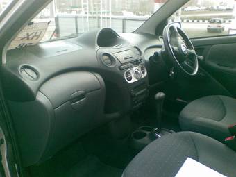 2003 Toyota Vitz Pictures
