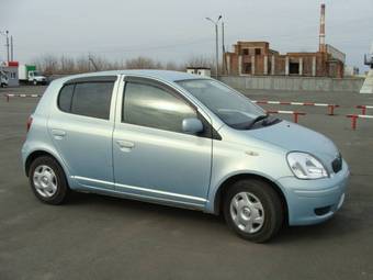 2003 Toyota Vitz Pics