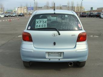 2003 Toyota Vitz Photos